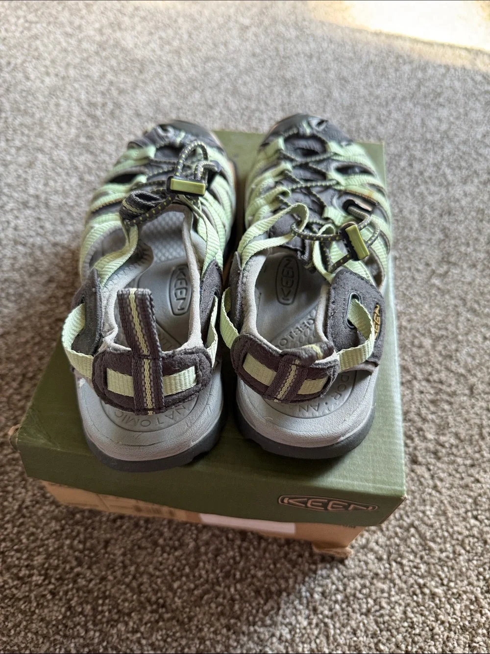 KEEN women’s Whisper sandals - Picture 3 of 5